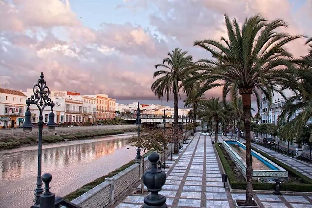 Fancy Apartment In A Historic House, Chiclana City Center By C. Dreams Chiclana de la Frontera